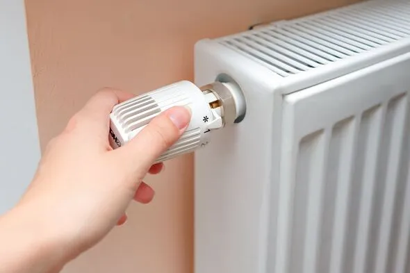 Aerotermia conectada a radiadores de baja temperatura en una vivienda de León